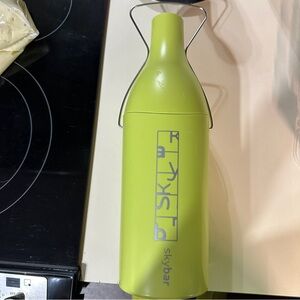 Skybar Insulated Wine‎ Bottle Holder Wine Traveler Lime Green Locks